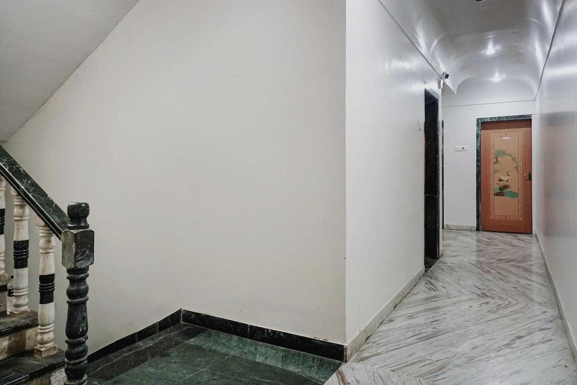 Collection O Shreya Hotel Talegaon Dabhade Ngoại thất bức ảnh