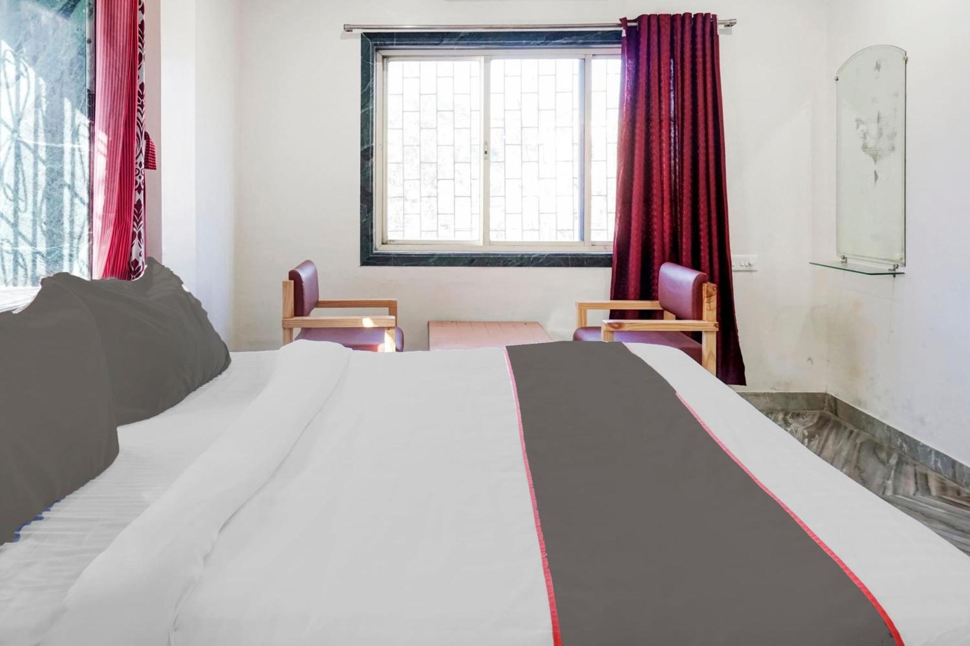 Collection O Shreya Hotel Talegaon Dabhade Ngoại thất bức ảnh
